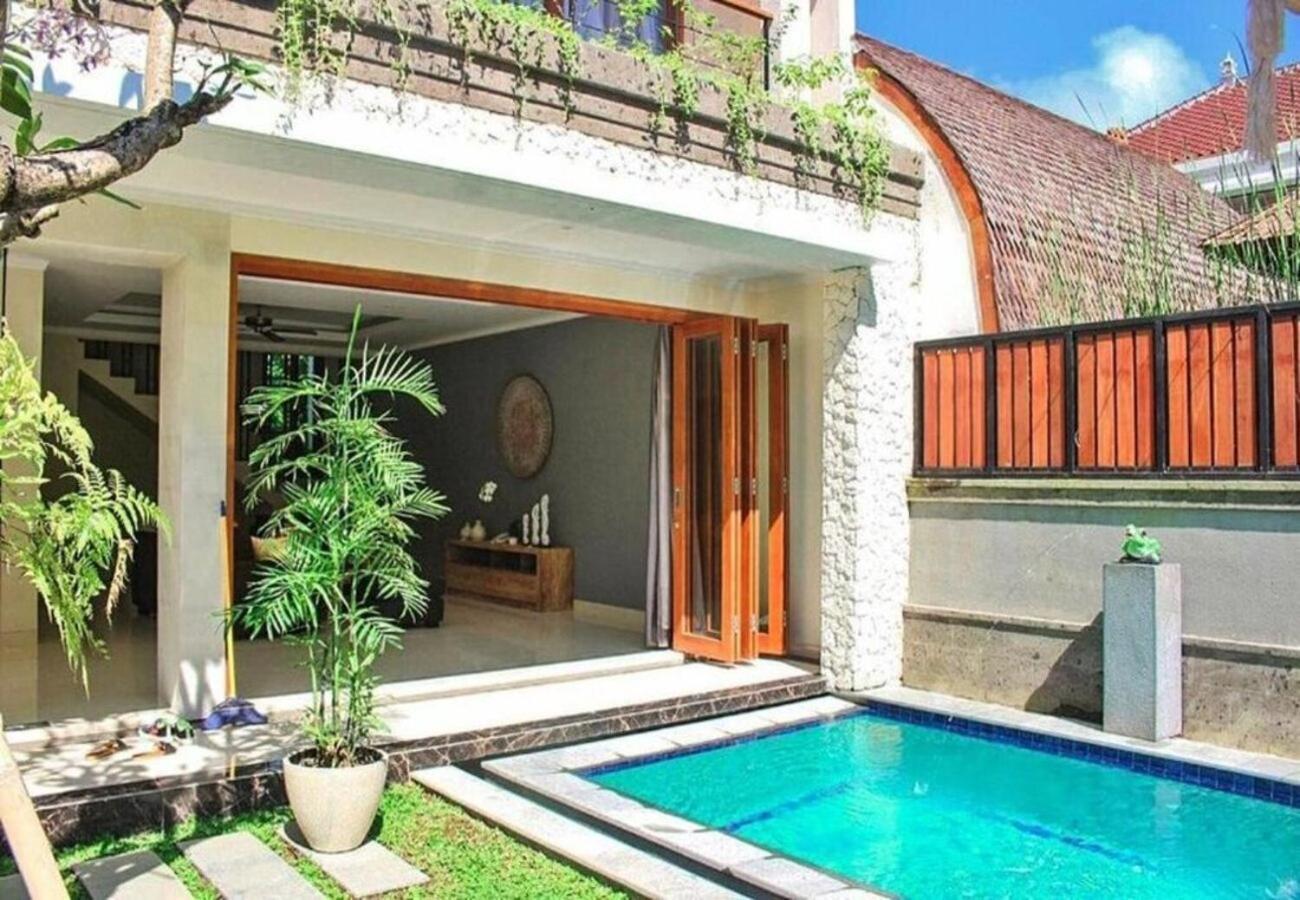 Kubu Gwk Villa Jimbaran  Bagian luar foto